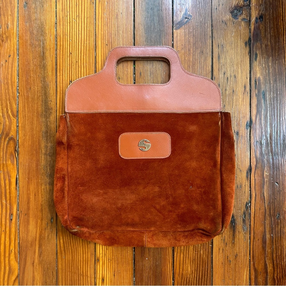 Vintage 60s/70s brown and tan heavyweight large suede flat handbag